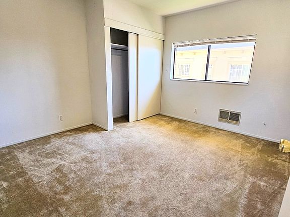 5th image of 723 Brooklyn Ave