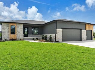 1544 N Shadow Rock Dr, Andover, KS 67002