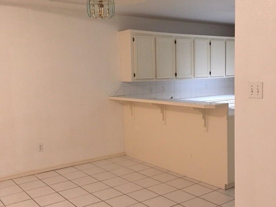 1st image of 2307 Kimberly Ln #8