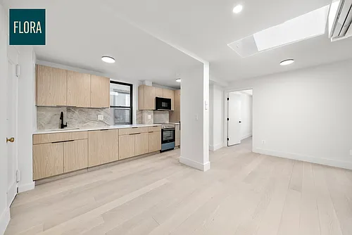 310 E 12th St #5G Photo 1