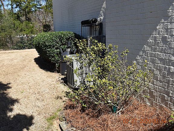 4th image of 1081 Augusta Dr