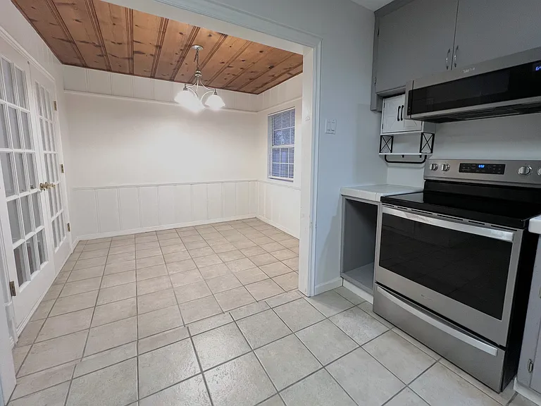 Dinette left, kitchen right