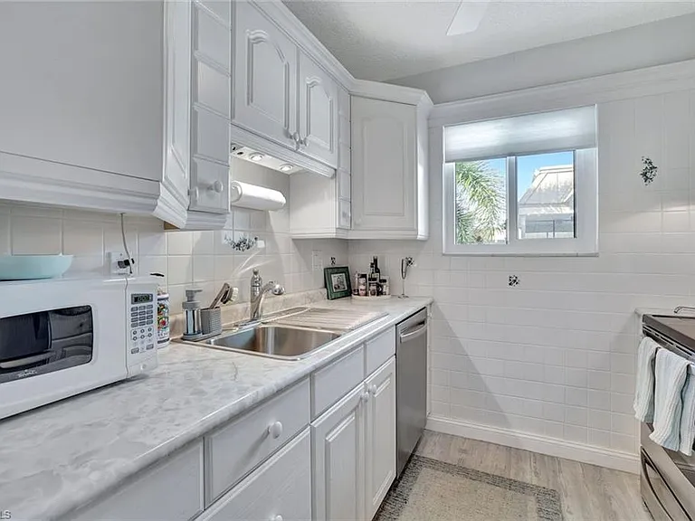 766 Central Ave #303 — Photo 5