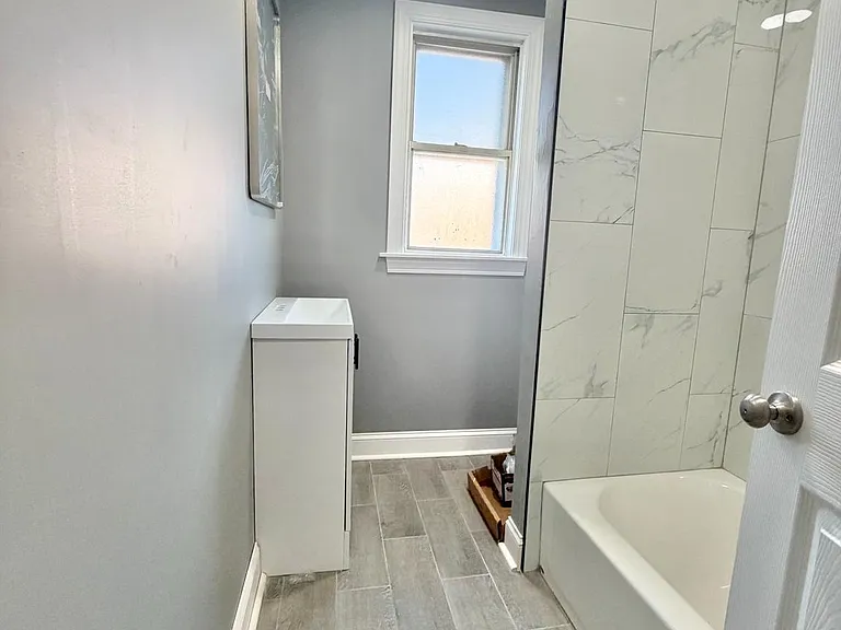 406 Kingsley St — Photo 8