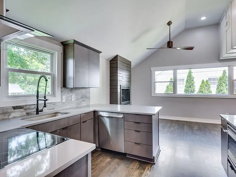 1421 Janie Ave — Photo 7