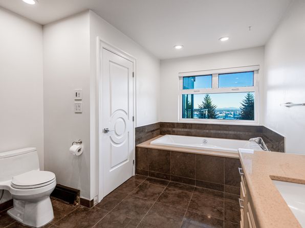 5 bedroom rental in West Vancouver — photo 13