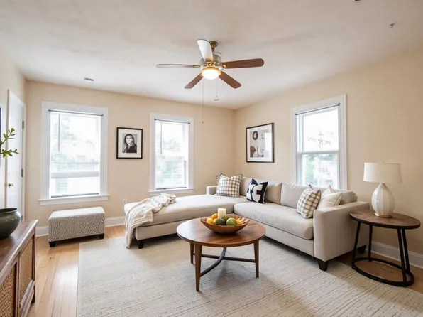 311 Calef Rd #3, Manchester, NH 03103
