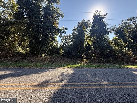 3rd image of Wicomico Beach Rd