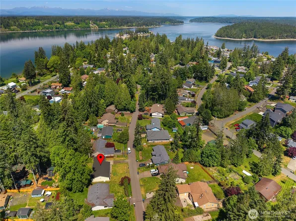 9725 Channel Drive NW, Olympia, WA 98502