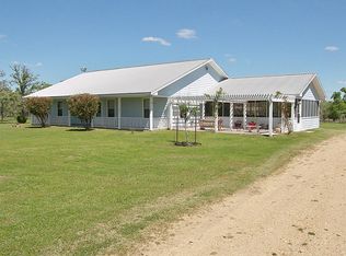1517 Deer Hollow Rd, Weimar, TX 78962
