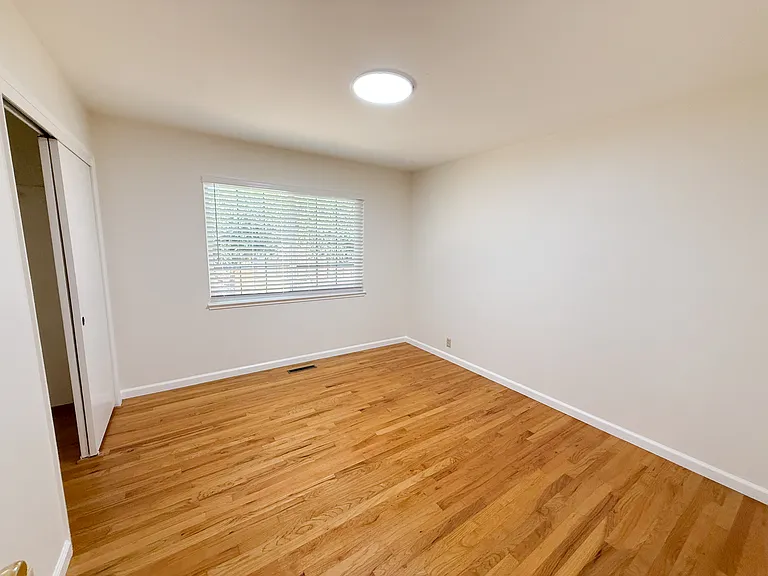 2577 New Jersey Ave — Photo 12