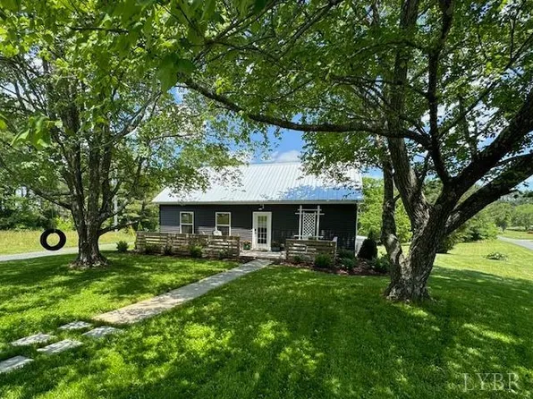 1125 Oak Ridge Rd, Appomattox, VA 24522