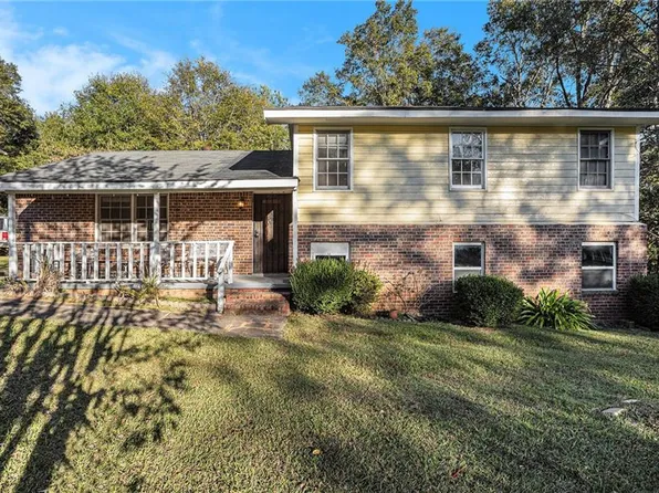 305 Sims St, Barnesville, GA 30204