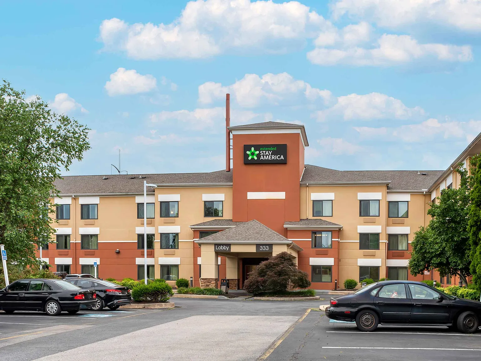 Newark - Christiana -Wilmington — Photo 2