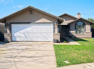 925 Countryside Ln, Modesto, CA 95358