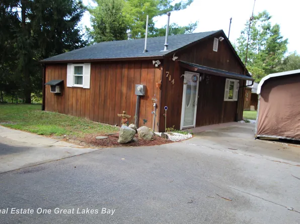 714 E Mid Gladwin Co Lane Rd, Hope, MI 48628