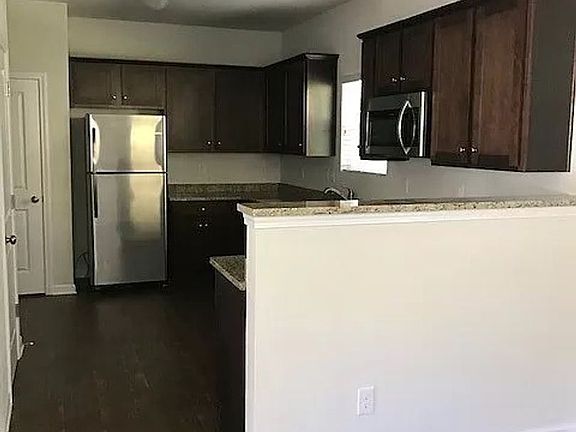 5th image of 281 Village Creek Way #1