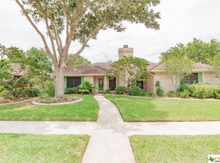 301 Cherrystone Cir, Victoria, TX 77904