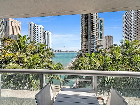 5th image of 465 Brickell Ave APT 417