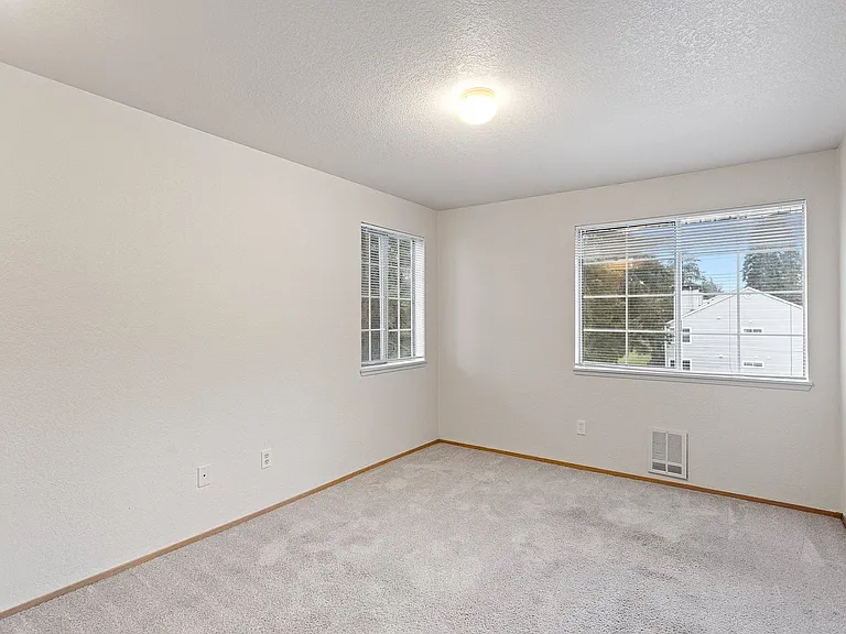 Heron View Apartment Homes — Photo 28