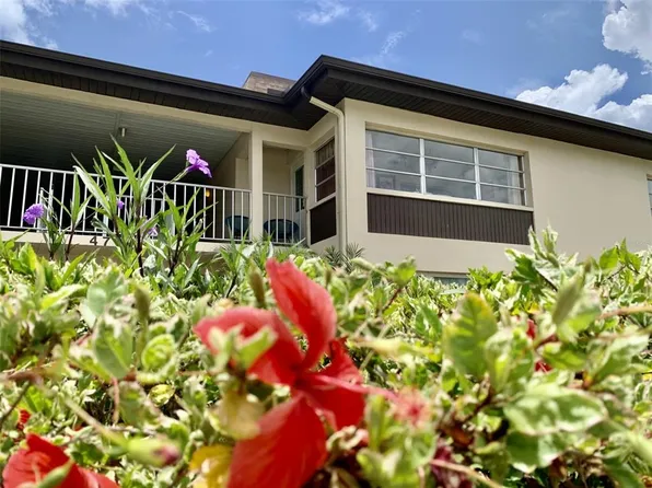 4712 Marine Pkwy APT 203, New Port Richey, FL 34652