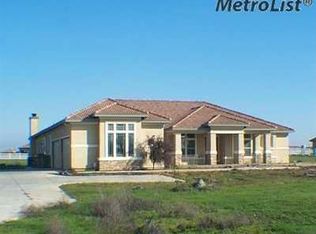 9401 Stablegate Rd, Wilton, CA 95693