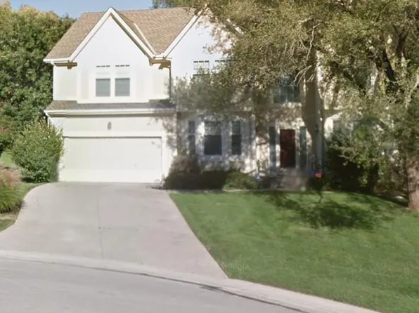 5307 Greenwood St, Shawnee, KS 66216