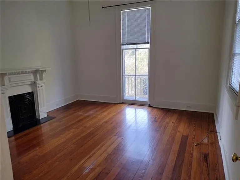 421-427 Hillary St — Photo 7