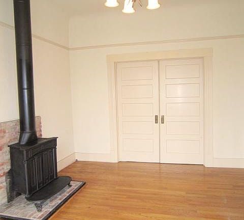 3rd image of 85 Carl St APT 8