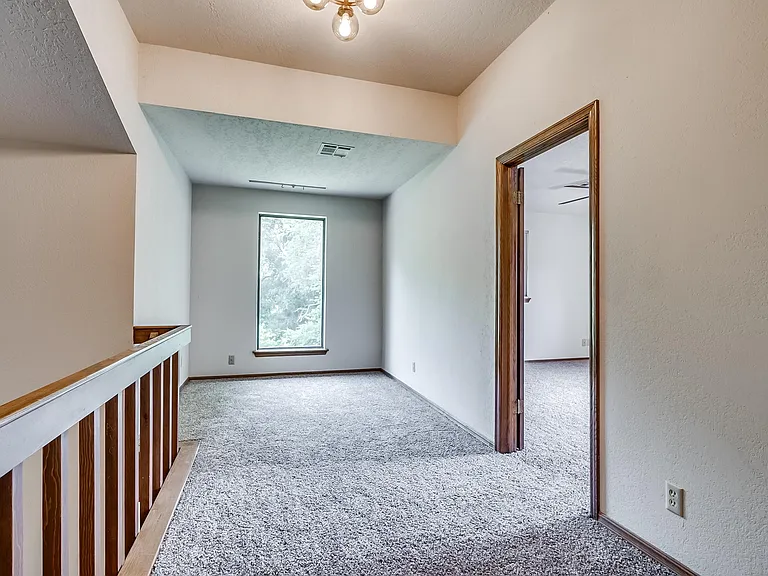 1111 Robin Hood Ln — Photo 14