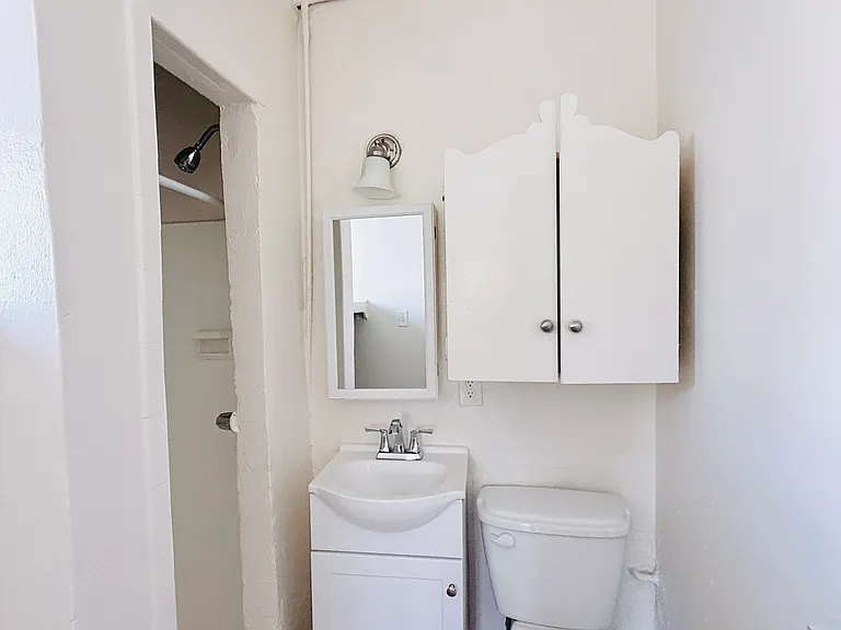11118 Victory Blvd #1 — Photo 15