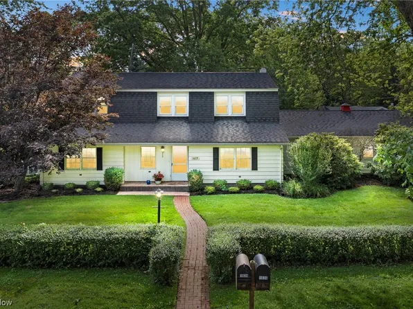 1639 Stonehaven Rd, Madison, OH 44057