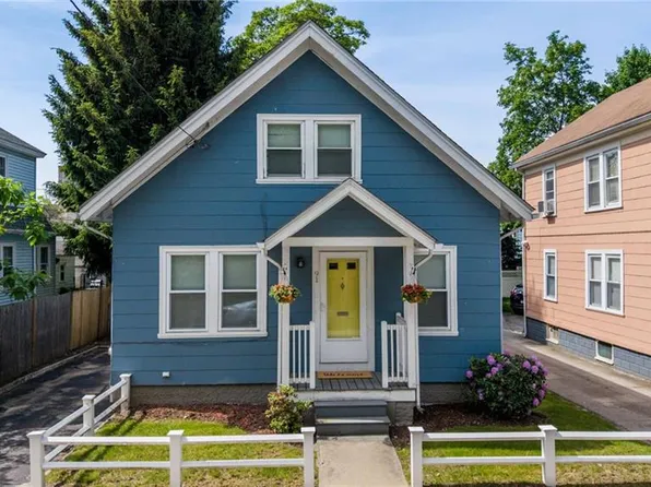 91 Garfield Ave, Providence, RI 02908