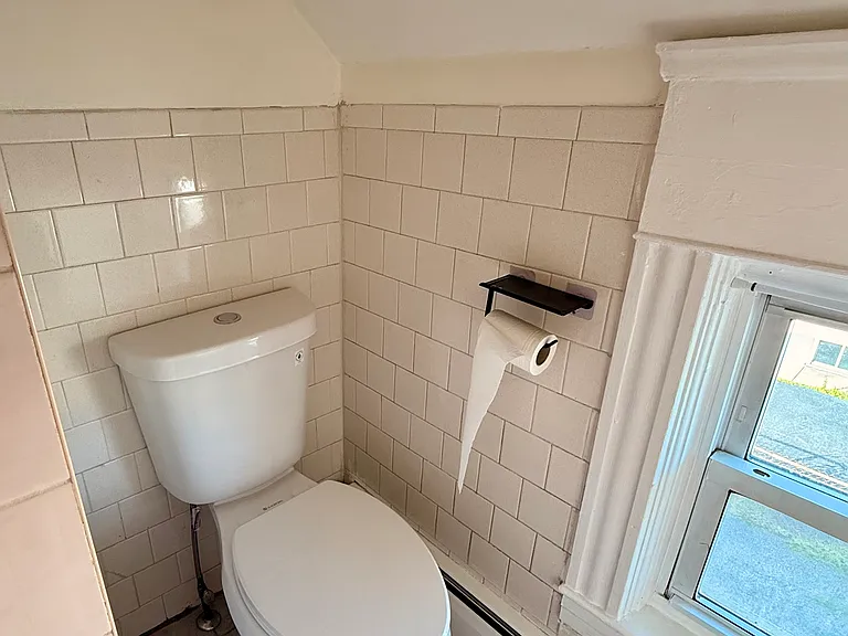 104 Suffolk Ave #2 — Photo 9