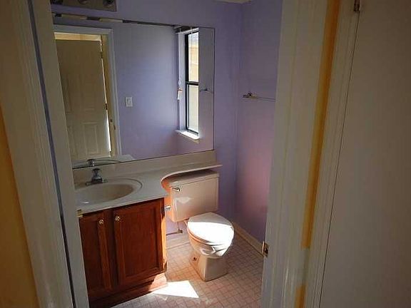 5th image of 893 Wilshire Ct
