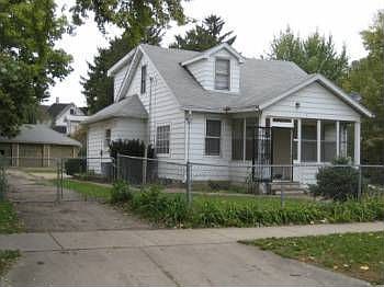 1st image of 1322 5th Ave