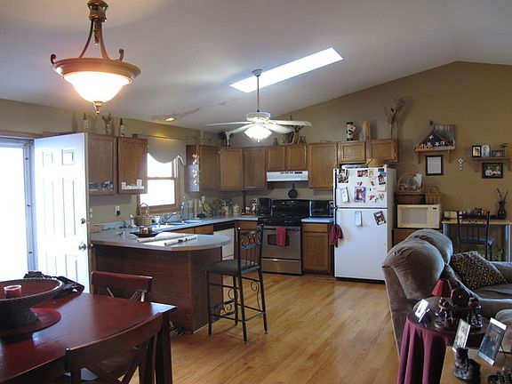 4th image of 217 Liverpool Dr SE