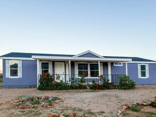 8101 S Wimoweh Ln, Safford, AZ 85546