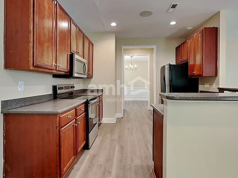 126 Diploma Dr — Photo 3