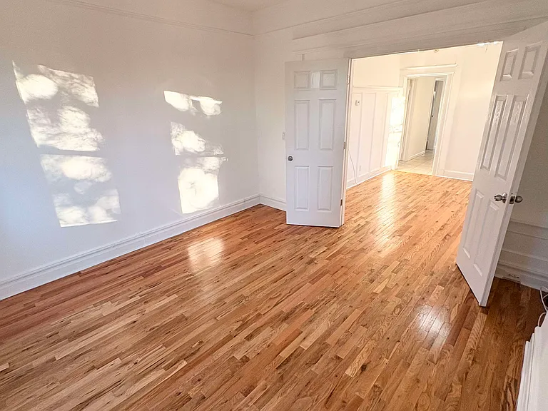 90 N Spring St #1 — Photo 4