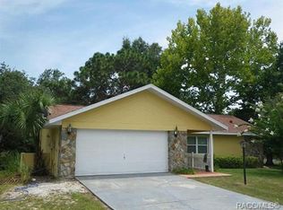 11210 W Thoreau Pl, Crystal River, FL 34428
