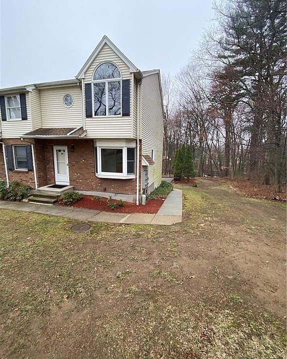 1st image of 24 Cranberry Holw #24