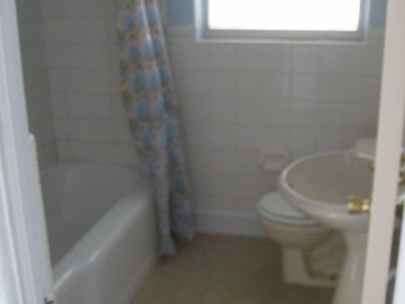 5th image of 1539 Moravia Ave
