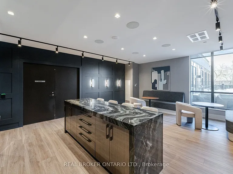 286 Main St #2602 — Photo 24