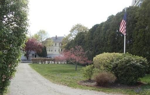 3rd image of 31 Saxonia Ave