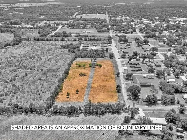 807 W Jacinto St, Groesbeck, TX 76642