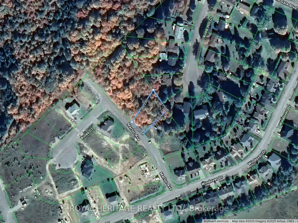 61 Marluc Ave, Minden Hills, ON K0M 2K0