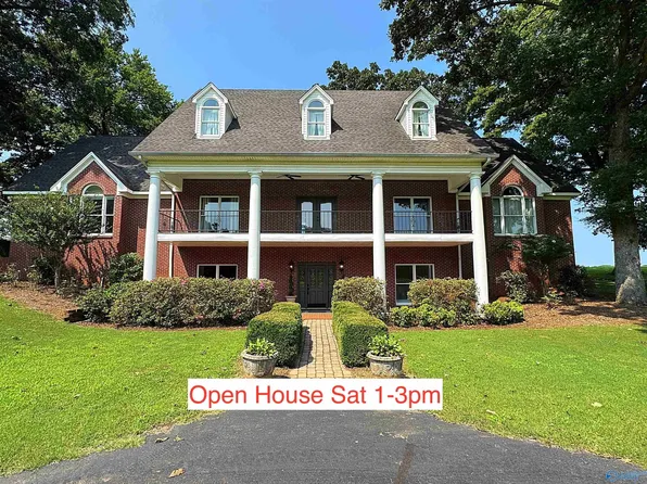 6425 6th St, Leighton, AL 35646
