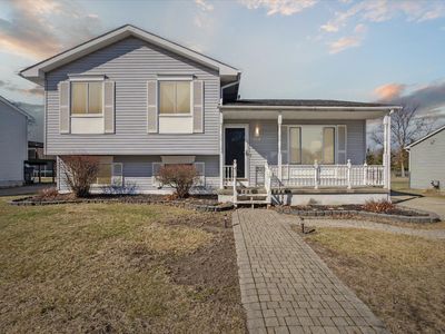 814 Meadowlark Ln, Howell, MI, 48843