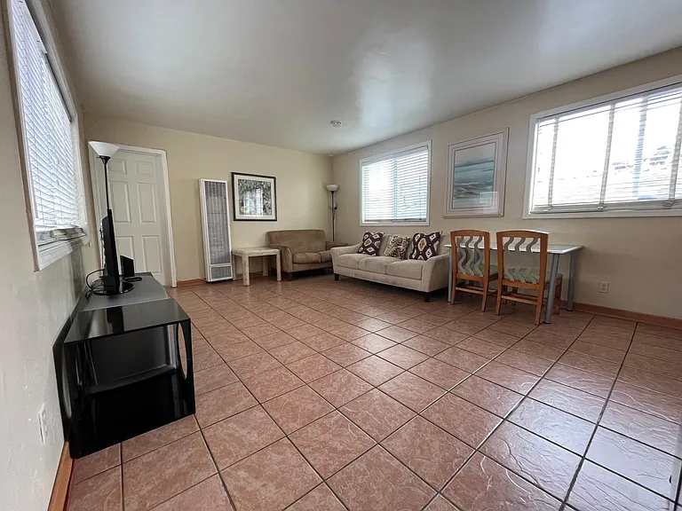 5800 Lindo Paseo #4 — Photo 16